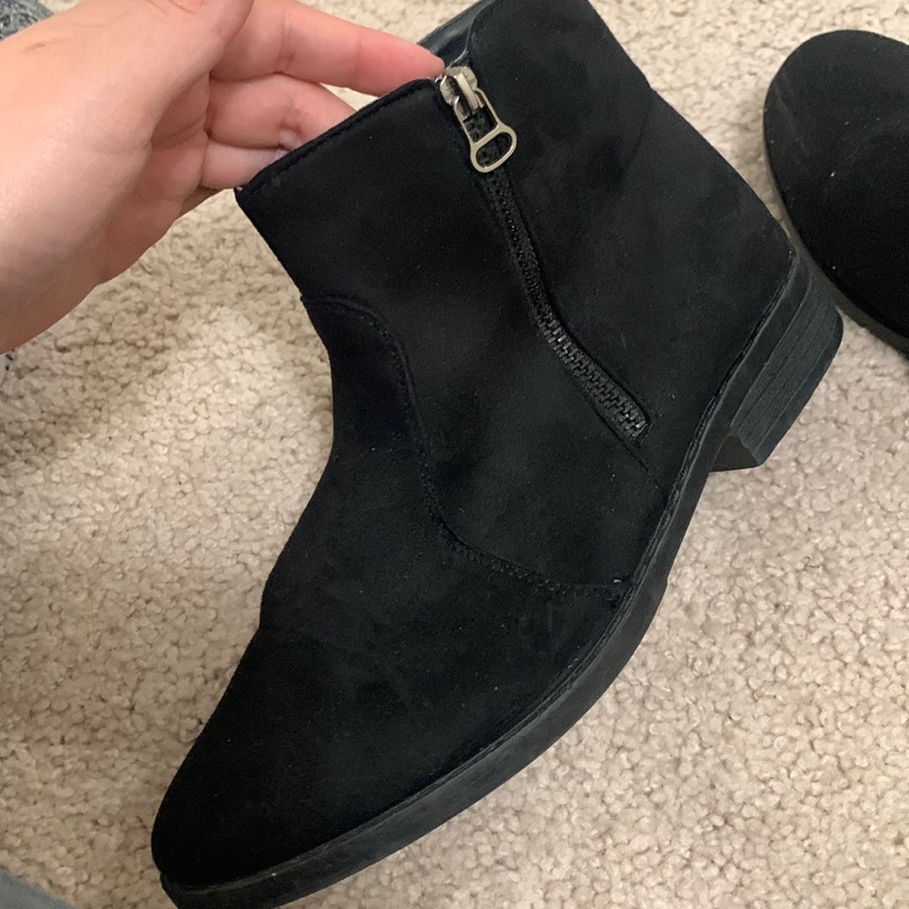 Short booties, color black